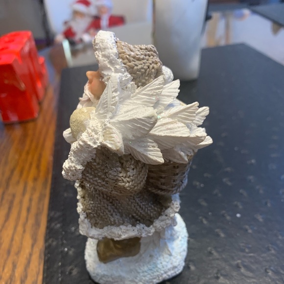 DANSON DECOR SANTA FIGURINE WITH BEAR - Picture 2 of 5